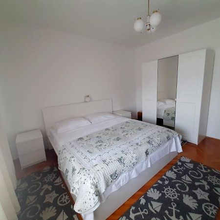 Apartment Riko - Accomodation "With" The Adriatic Sea Kampor 外观 照片