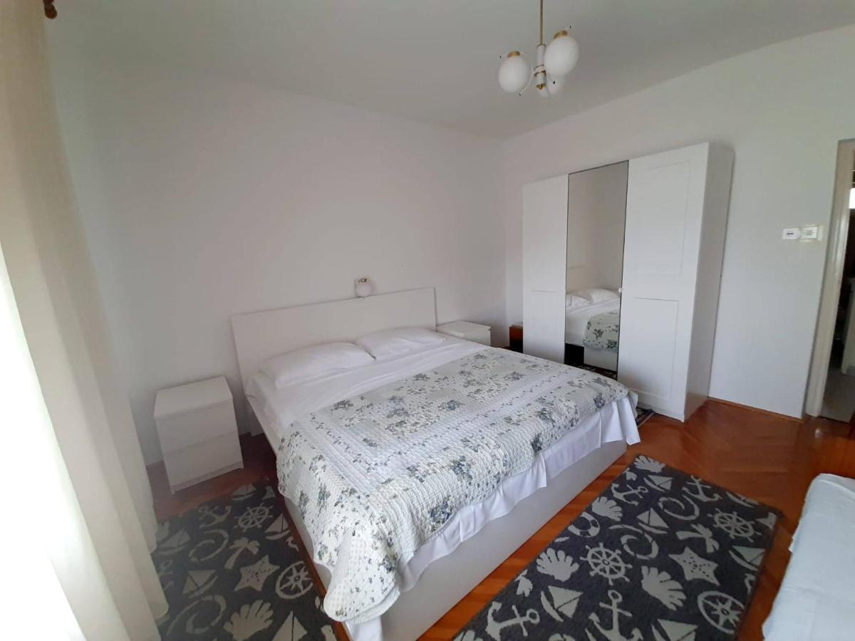 Apartment Riko - Accomodation "With" The Adriatic Sea Kampor 外观 照片